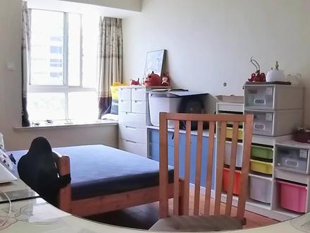 当邻居小粉丝慕名而来,要看纸飞机军团 #折纸飞机 #人类幼崽观察团 #亲子教育 #社交牛逼症 #超能力折纸Ryan