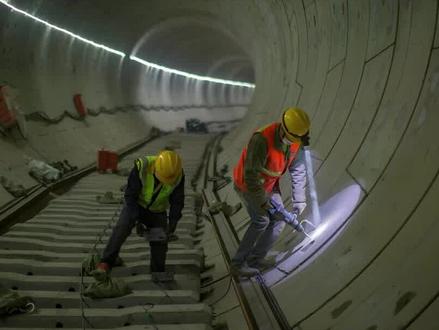 修地铁挖出来那么多的土,为什么我们从未见过,土都去哪了? #地铁 #城市 #基建 #科普