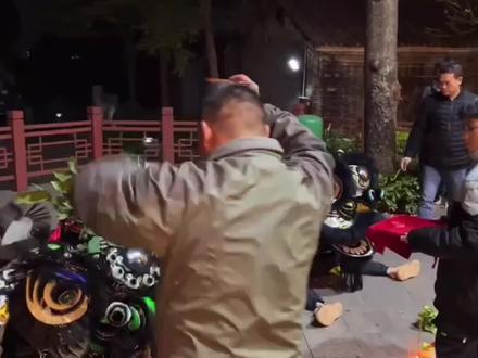 醒狮开光,威震八方……