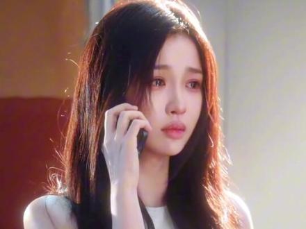 《双轨》“零宣发”突袭上线,首播热度低迷、广告招商惨淡,女主虞书欣陷争议漩涡,已掉粉超300万,电视剧《一念江南》已删除其官宣信息#虞书欣 #双轨@DOU+小助手 @今日热点