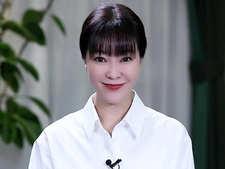 宝宝们,这些做到了你拍证件照再也不会丑到“社S”啦~~🤭#证件照 #干货 #涨知识