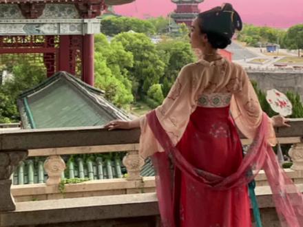 穿着唐制汉服来看看王勃眼中的豫章城,一定要看到结尾哦🥹 #国风古韵#日常vlog #滕王阁序 #台湾人在大陆#欢迎光临我的生活