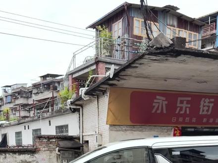 2026年5月3日上午九点多张颂文老师在韶关开工拍戏了,张哥工作顺利#张颂文 #三尺之下 #人气爆棚 #路人视角