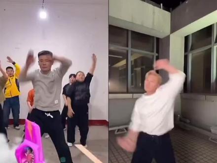 12月9日晚,歌手吴克群与癌症患儿家长连麦直播共跳“希望之舞”,连跳2小时,直播间突破5万人。此前,这些家长在济南街头全力以赴地跳着同一支舞。他们没了命地跳,只是为了换来孩子的一线生机。愿这段“希望之舞”能载着温暖与善意,抵达每一个在寒夜中“舞蹈”的人,愿每一个孩子都能健康长大。