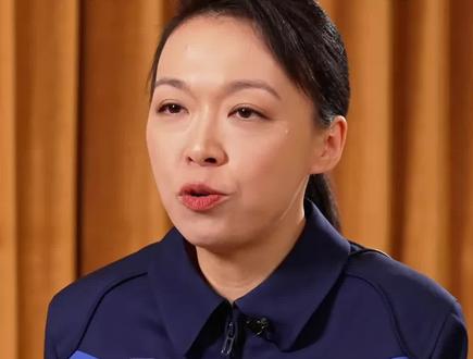 第一位香港的航天員是三個孩子的妈妈,乘坐23號航天飞船上太空,优秀的黎家盈航天員我为你骄傲为自豪