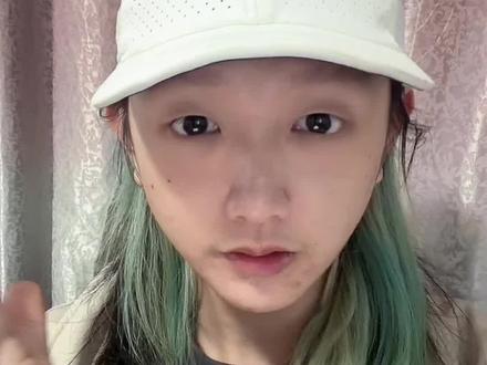 水果缤纷鞋都是装X哥专属?
不建议脑袋里没东西的人上网乱叫。#跑步 #水果缤纷鞋