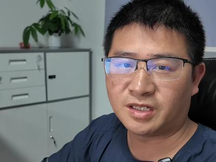 不要做外包,不要单纯做自媒体 程序员失业后,一定不要去做外包,不要去单纯的做自媒体。一定要是找到适合自己的有交易闭环的业务。流量加交易业务。
#程序员失业
#程序员创业
#程序员转行
#AI创业
#自媒体创业