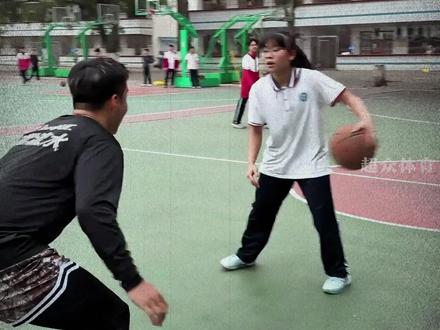 广西崇左这位16岁高二女生火了!球技超越大部分男生。 #冯敏敏