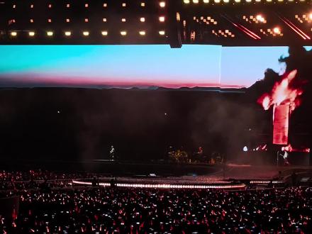 李荣浩黑马世界巡回演唱会太原站——侵权风波后首场演唱会,全场大合唱,吉他打鼓什么都来的,听哥的正版《李白》!!
#神级现场2026 #李荣浩 #李荣浩演唱会 #歌迷之城太原 #李白