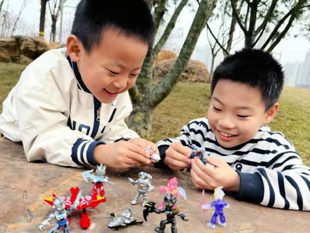 星辰版奥特曼第一弹英雄之路,俩人真的太喜欢了,有这么多玩法… #布鲁可积木人 #奥特曼 #积木 #拼装模型 #男孩玩具