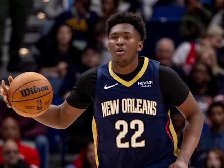 当他持球,鹈鹕进攻效率疯涨!这个被低估的新秀做了什么? #奎因 #鹈鹕 #最佳新秀 #nba