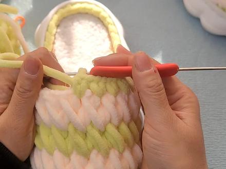 新花型奶油扭花教程分享#钩针编织 #钩鞋子 #冰条线拖鞋教程