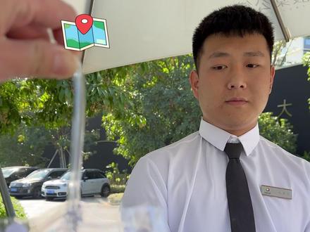 10W红包盲盒换饭 第二换 复学大学生阿伟,利用实习期走进售楼部,在实践中积累社会经验#红包盲盒换美食#三亚海棠湾#10W红包盲盒换美食#海鲜