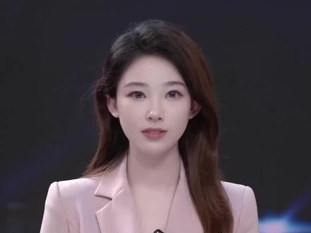 真人版“胡闹厨房”火了!丽萍给高中孩子做早餐,糖葫芦配酸菜鱼,凌晨四点叫儿子起来吃火锅。#美丽主播说新闻