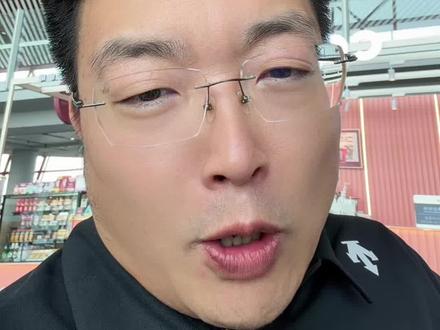我给大家算一笔账,读中外合作3+1全下来最少要70,读2+2项目最少要120,而马来西亚本科三年硕士一年下来学费生活费加一起四年不到40,而且排名高,时间短……#高考 #省钱攻略 #马来西亚国立大学 #马来西亚理科大学 #国际本科