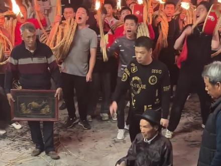 这是什么地方习俗?#传统习俗 #科普 #涨知识 #非遗文化