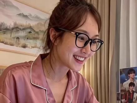 吴京学习舞蹈《刀马》,硬汉也有可爱的一面啊#吴京 #吴京硬汉 #刀马 #reaction