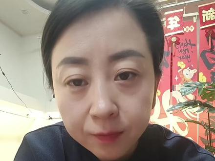 物业费为什么按照建筑面积收取?一个视频讲清楚,首先符合市场经济规律,另外民法典283条有明确法规要求,同时业主权利和义务是对等的,业主共同事务表决也是需要通过业主专有面积和人数进行表决的,所以希望一些网络自媒体不要为了博眼球博流量,胡乱带节奏,误导很多业主的正确认知。#上热门 #就想说点大实话 #物业费 #物业 #物业与业主 @DOU+小助手
