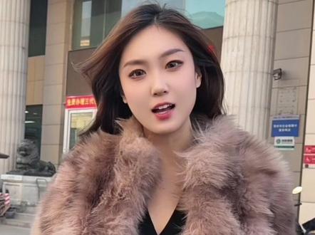 她真是个大信球,俺不中嘞#搞笑 #撩妹 #美女