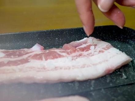 海盐是如何制作出来的(滩晒法)#制作过程 #科普 #纪录片 #涨知识