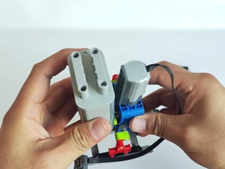 步行机器人 基于9686套装,拼装步行机器人教程来了,快叫上你的伙伴搭子一起动手制作吧!#拼装模型 #乐高 #积木 #亲子互动 #手工