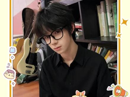 王橹杰累一天回家一看手机天塌了
#王橹杰 #TF家族 #时代峰峻 #当我在平板黑屏时发现了一滴水