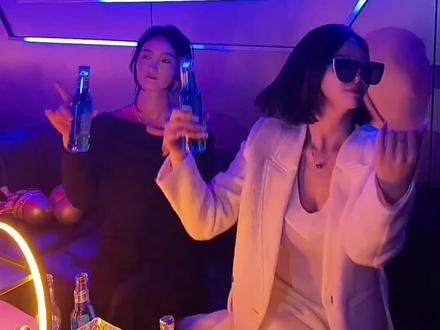 夜生活就来VC音乐酒吧#蹦迪 #深夜的酒 #ktv #网红酒吧打卡 #酒吧