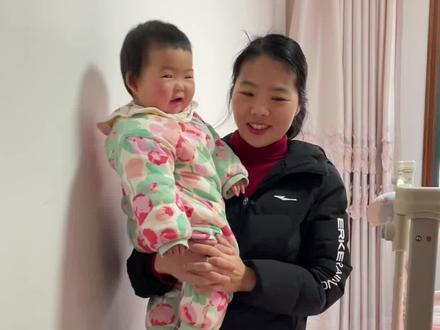 宝宝咳嗽喉咙有痰的宝宝,可以试试这个白萝卜雪梨汤,润嗓子润肺#止咳化痰汤 #白萝卜雪梨汤 #清肺汤 @抖音小助手