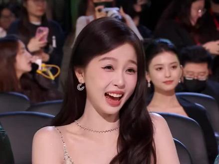 虞书欣复出剧本杀:这波“克穷式”逆袭太会玩!