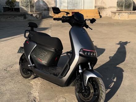 原厂100-70-12 的价位和这款yosun的价位是差不多的
但是在细碎路段的表现yosun的轮胎表现会更好一些
最主要的还是这款轮胎的承重以及尺寸
市面上很少有100-80-12的轮胎 而这款前轮刚好能弥补这片空白!
希望能帮到大家
#e300p #九号m5 #幼神半热熔胎