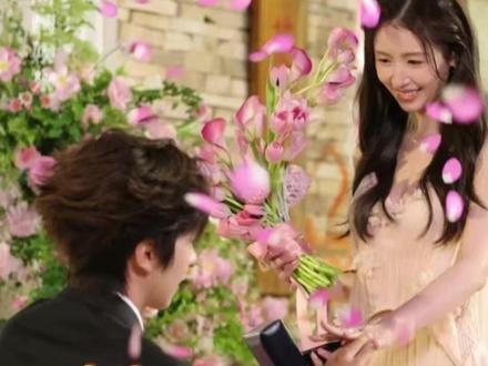 卓晴CP永远不会让我们失望。#卓晴cp #求婚 #侯卓成 #杨汝晴 #心动的信号