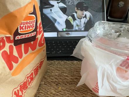 #vlog日常 报告 汉堡王吃上了