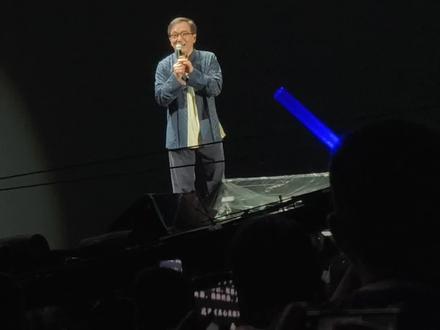 破茧冲锋🔥超级演唱会。千呼万唤的成龙大哥却只唱了一首歌😂#破茧冲锋#成龙#超级演唱会#真心英雄 #永州体育馆