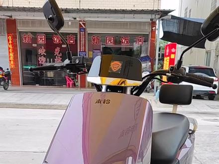 本铃新款车型:E12,配72v石墨烯电池,四速电摩、专属G能量电机12年质保…高端大气!公司统一指导价3599缘。