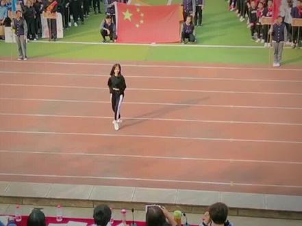 重庆校花热舞,爱了爱了#校园 #重庆校花 #舞蹈 #官方女儿