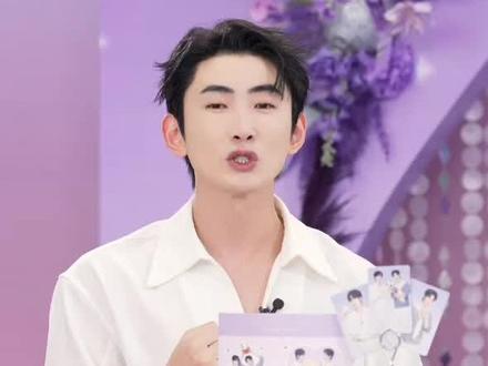 黄星邱鼎杰 修可芙双人商务直播(上)
2025.12.11 20:00~21:00