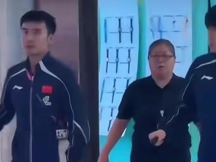 新加坡大满贯签位,王楚钦林诗栋同属一个半区,林诗栋的种子位被雨果代替#王楚钦#新加坡大满贯