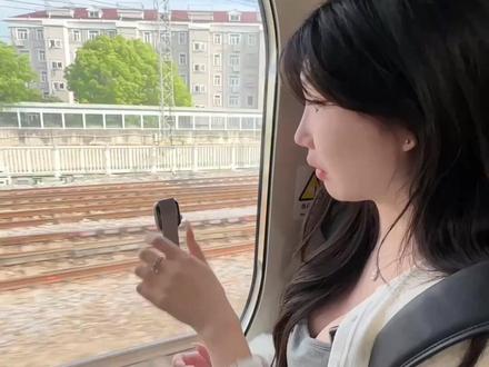 各位冤种别试了,真拔不下来...#苹果手表#高铁#爱回收女明星