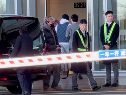 王楚钦来了!正式起身飞往南京参加乒超总决赛,现场视频流出 #王楚钦 #乒超