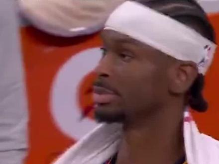 文班尽力了! #nba季后赛 #马刺vs雷霆g3#NBA西部决赛 #nba比赛 #nba名场面