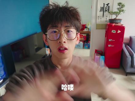 分享室内徒手练腹肌动作 #pzypzypzy#在拍一种很新的vlog#青年创作者成长计划#vlog#腹肌训练