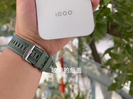 iQOO Z11 Turbo手感不错,在这个价位段真的挺推荐的