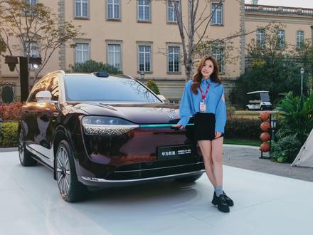 初晓敏:码上更新 抢先体验华为乾崑智驾ADS 4.1 #安全背后有乾崑 #买车就买乾崑智驾