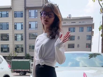 很多人说喷了钢琴黑轮毂颜色以后档次降低了 那这辆呢#每天一个用车知识 #改装是一种态度 #汽车改装方案推荐 #轮毂改色 #热爱改装分享