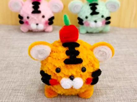 扭扭棒平安健康虎挂件教程#老虎 #扭扭棒 #手工diy #挂件 #教程@创作灵感小助手 @DOU+小助手 @抖音小助手