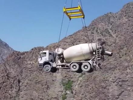 油加满跑多少公里 f577b5722f519e1be203b78bd0842e8c~tplv-dy-resize-origshort-autoq-75:330.jpeg?x-expires=2003047200&x-signature=lWQd6eScoPBQNG226mlE0fe9o%2BQ%3D&from=3213915784&s=PackSourceEnum_AWEME_DETAIL&se=false&sc=cover&biz_tag=pcweb_cover&l=20230625184155285DD77CEF81C8157843