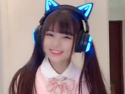 #网红 @火线妹 大家最近是不是被各个版本的火线妹刷屏了呀!