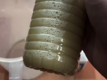 水解土霉素:两升水一片土霉素,十升水一片呋喃唑酮,千分之五的盐。鱼缸水的升数:长×宽×水的高度/1000(厘米)。
盐的算法:长×宽×水的高度×0.005