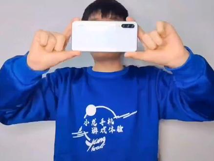 网购一台小米cc9e,日常使用奈斯,不建议打吃鸡王者。你们感觉如何?欢迎评论留言。😉#小米 #游戏体验 #二手数码#手机 #游戏体验 #和平精英