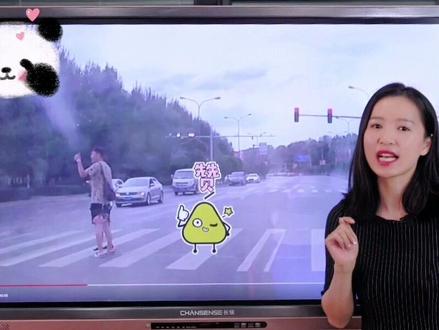 洒水车能否精准避让行人#环卫车厂家 #环卫设备 #洒水车 #专用车厂家 #洒水车厂家